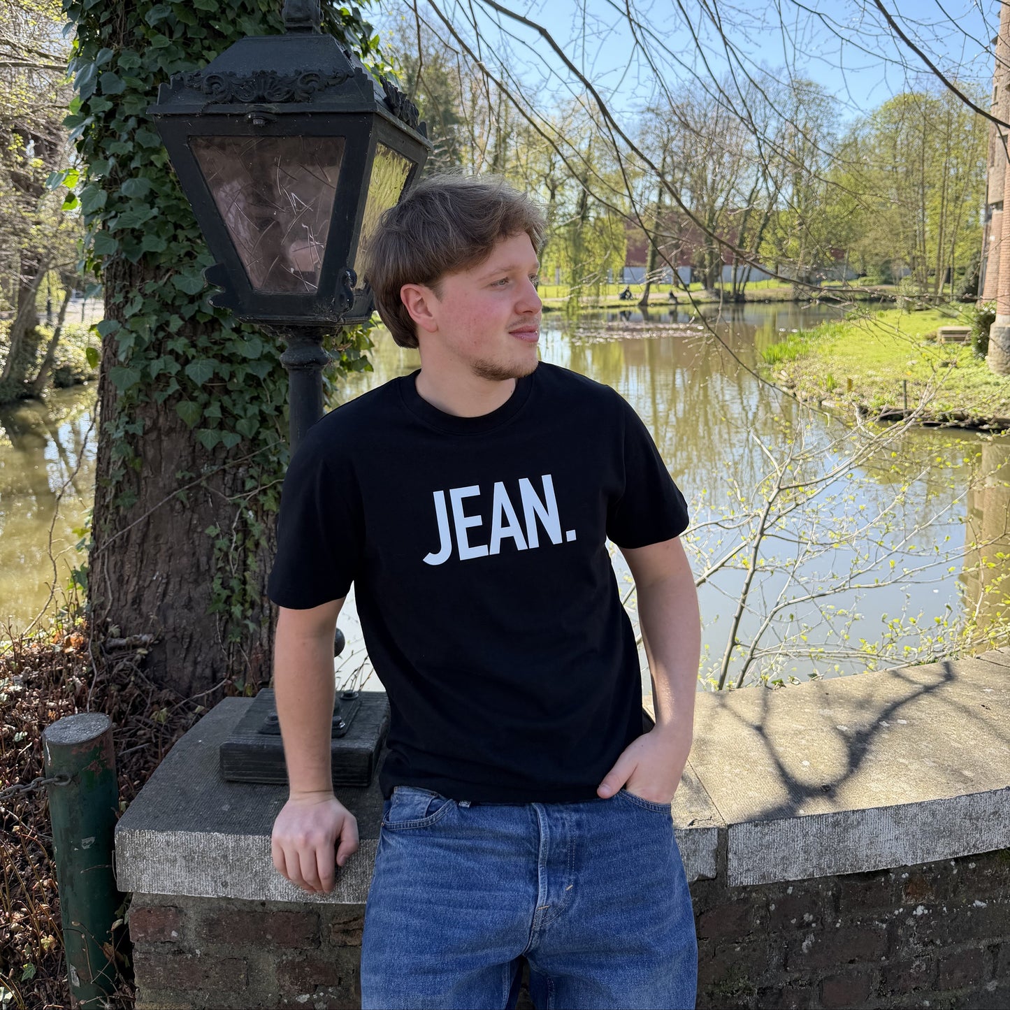 T-shirt met groot logo - Zwart